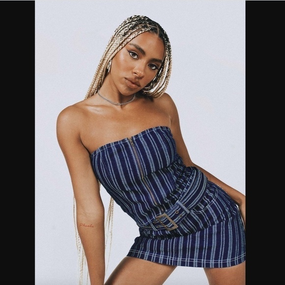 Princess Polly Fernley Blue White Denim Striped Strapless Bustier Top 2 - Picture 7 of 12